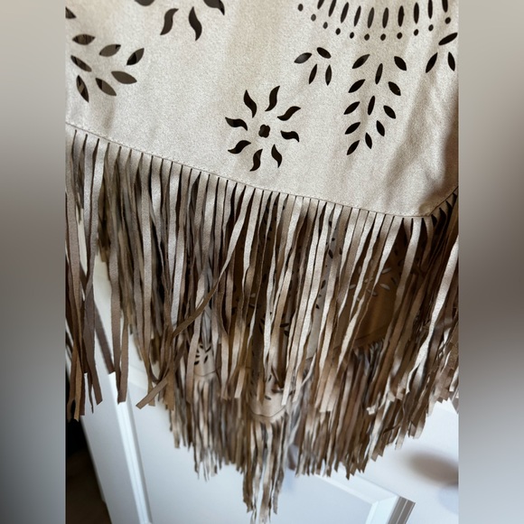 898. NWT Boho western cowgirl Tan Fringe Open Front and sides cape kimonos - Picture 5 of 8